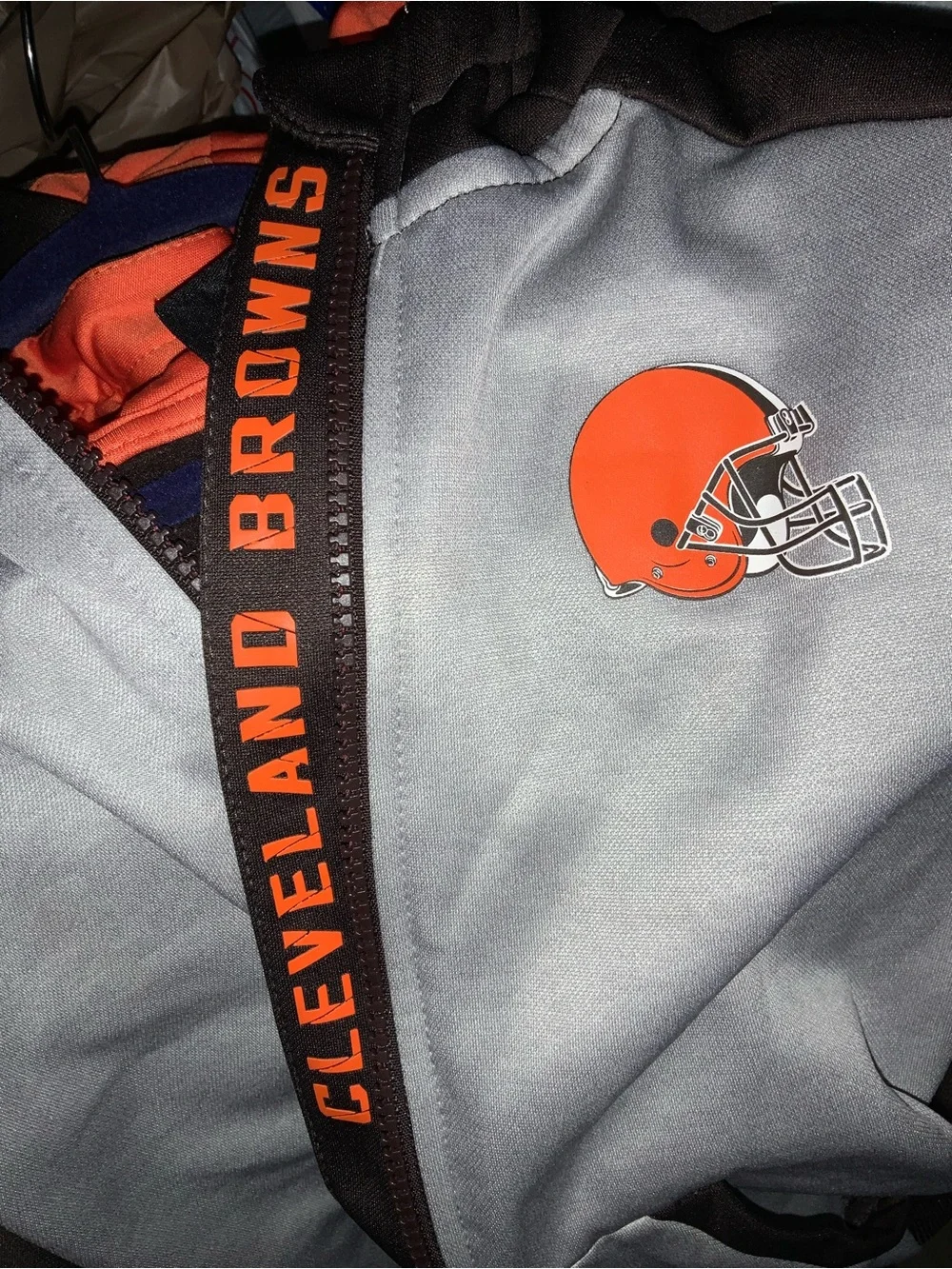 Cleveland youth Zip Up Hooded jacket (MED 5/6) NFL